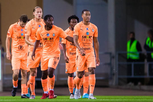 AFC Eskilstunas York Rafael jublar