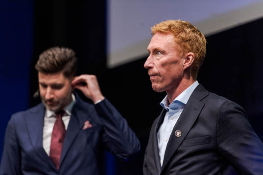 C Mores Björn Oldeen och Växjös tränare Jörgen Jönsson