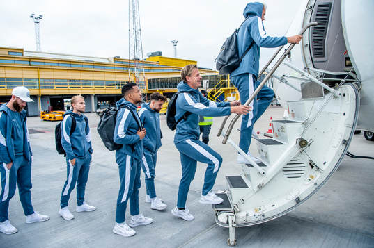 Goalkeeper Johan Dahlin and the team of Malmö FF