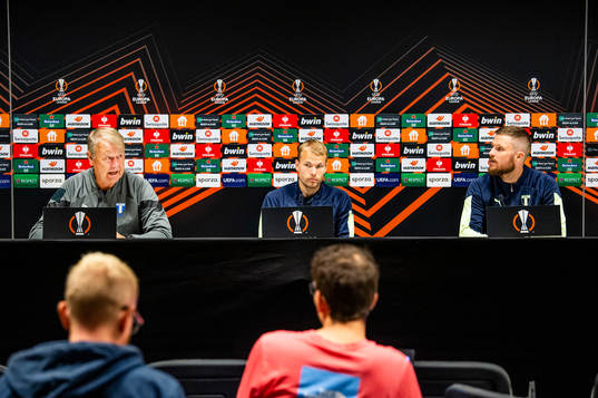Head coach Åge Hareide, Oscar Lewicki and Lasse Nielsen