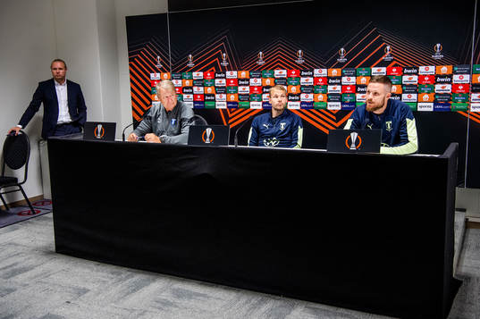 Head coach Åge Hareide, Oscar Lewicki and Lasse Nielsen