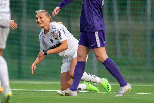 Häckens Stine Larsen jublar