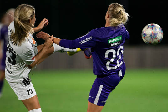 Häckens Andrine Hegerberg  och Jitex Josefine Johansson