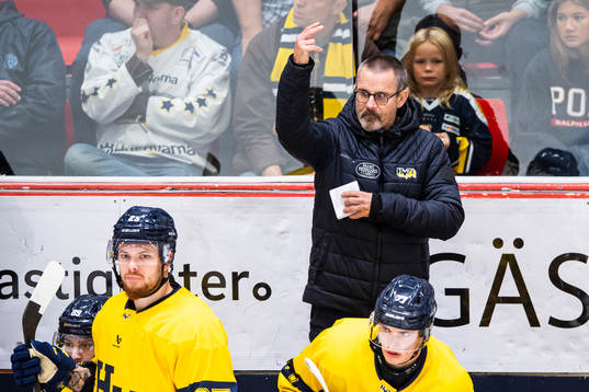 s tränare Tommy Samuelsson