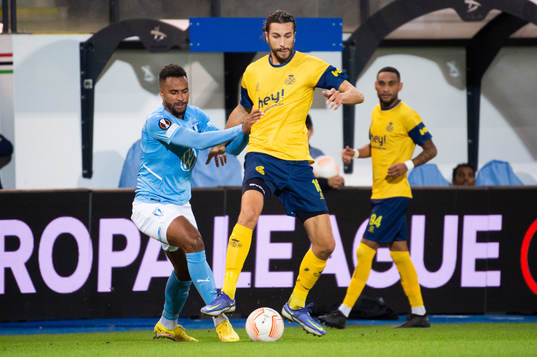 Isaac Kiese Thelin of Malmö FF and Christian Burgess of