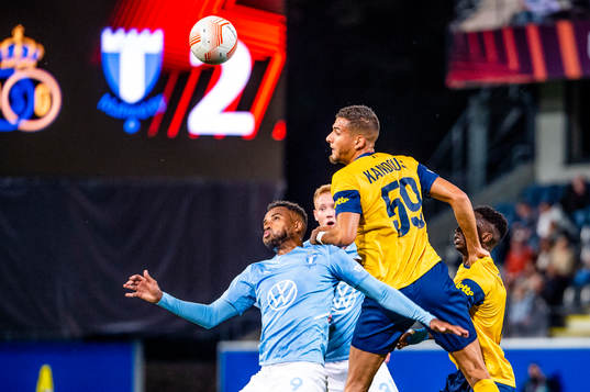Isaac Kiese Thelin of Malmö FF and Ismaël Kandouss of