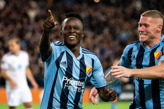 Amadou Doumbouya of Djurgården celebrate