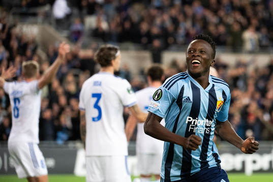 Amadou Doumbouya of Djurgården celebrate