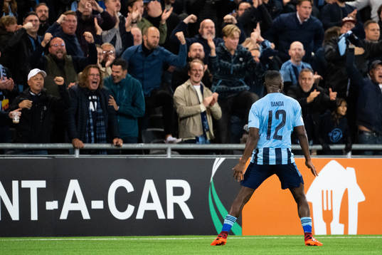 Emmanuel Banda of Djurgården celebrates