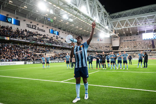 Joel Asoro of Djurgården celebrates