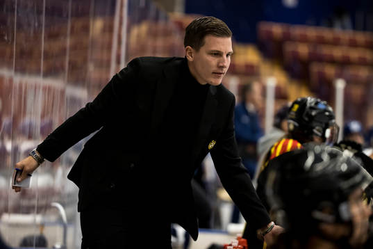 Brynäs tränare Filip Eriksson