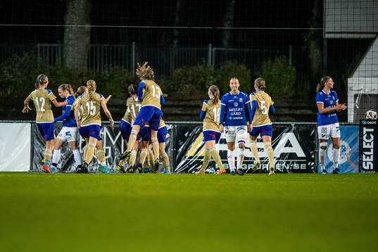 Södra Sandbys spelare jublar