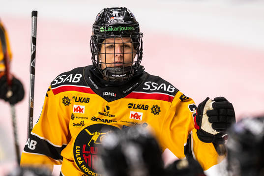 Luleås Emma Nordin jublar