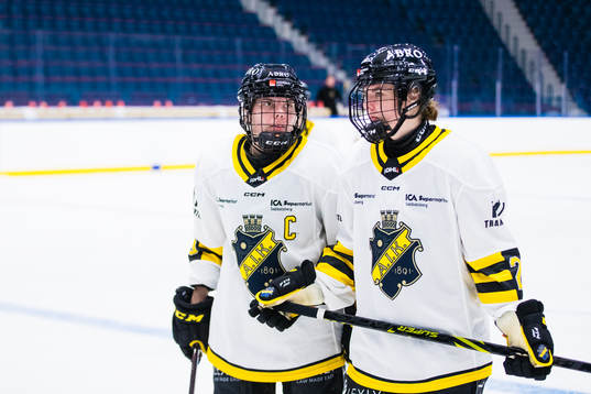 s Sara Säkkinen (v)