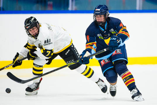 s Eve Savander och Djurgårdens Wilma Germundsson Wäng