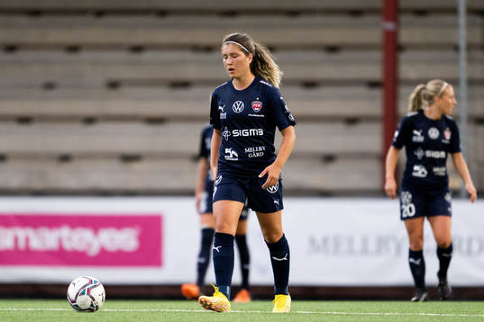 FC Rosengårds Loreta Kullashi deppar