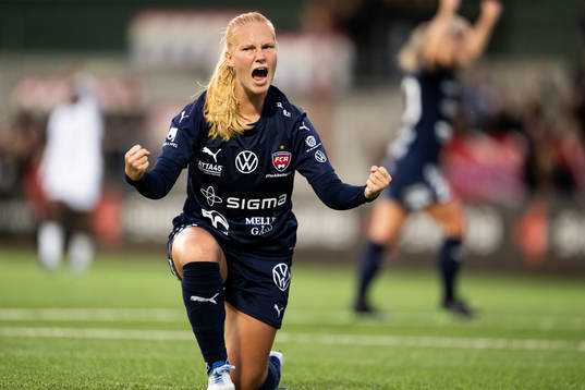 FC Rosengårds Sofie Bruun Bredgaard jublar
