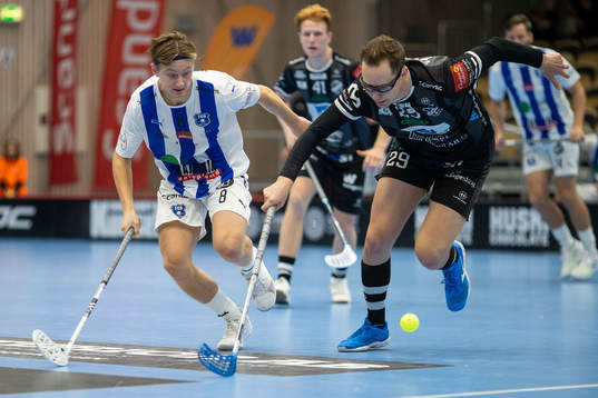 Helsingborgs Ebbe Nordbäck jagar Dalens Michael Wöcke
