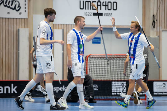 Helsingborgs Linus Bergström jublar med Linus Nordgren