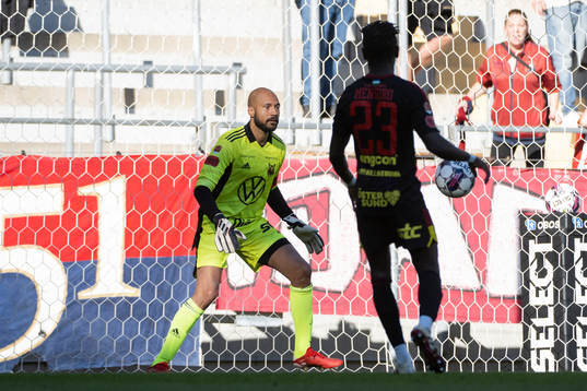 Östersunds målvakt Aly Keita