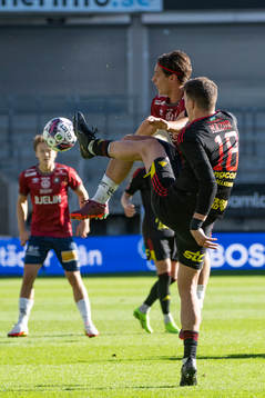 Örgrytes Kevin Ackermann och Östersunds Myroslav Mazur