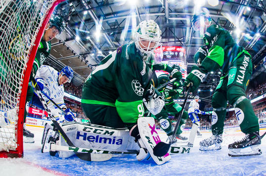 Färjestads målvakt Matthew Tomkins