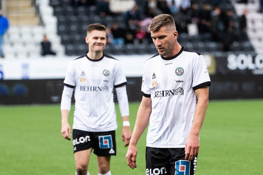 Örebros Jake Larsson och Axel Oskar Andrésson deppar