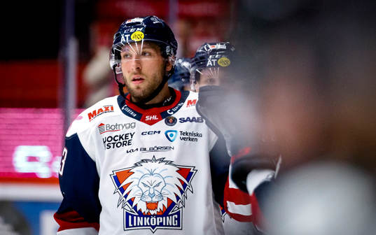 Linköpings Linus Hultström  jublar vid 1-1