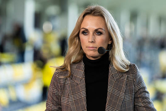 Discoverys Karin Frick i studion