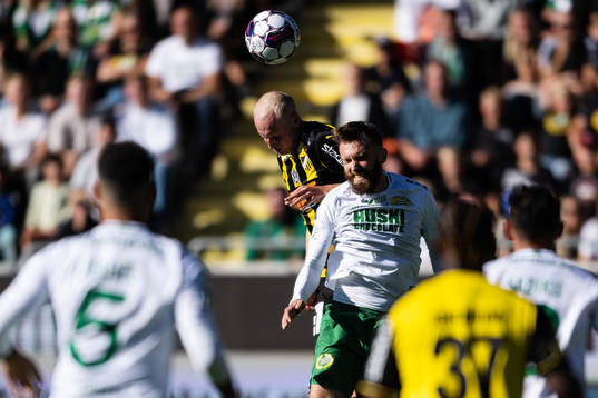 Häckens Valgeir Fridriksson och Hammarbys Simon Sandberg