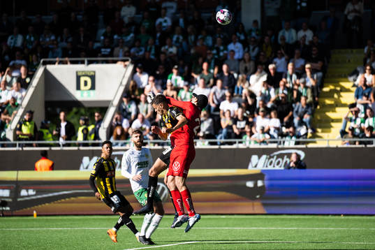 Häckens Alexander Jeremejeff och Hammarbys målvakt Davor