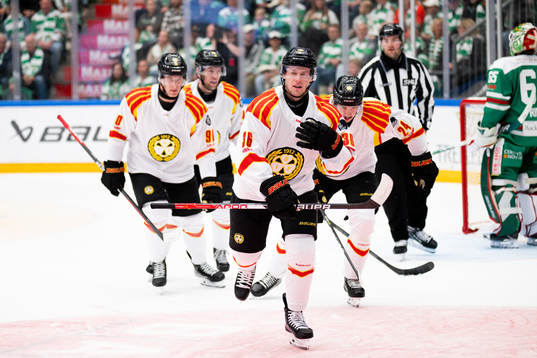 Brynäs Linus Ölund jublar