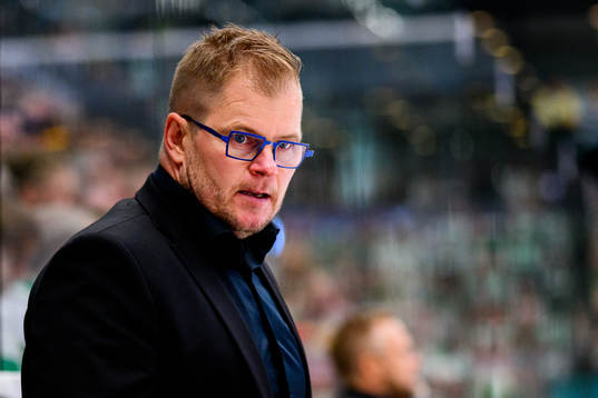Brynäs assisterande tränare Ari-Pekka Pajuluoma