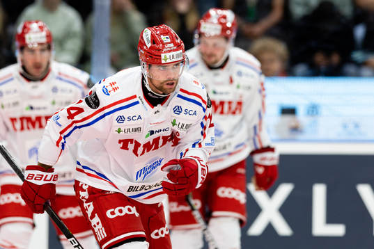 Timrås Emil Pettersson jublar