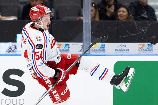 Timrås Jonathan Dahlén jublar