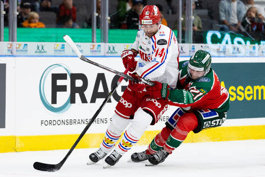 Timrås Emil Pettersson och Frölundas Jere Innala