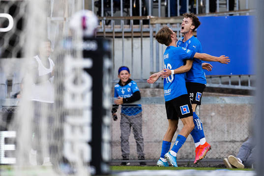 Halmstads Alexander Johansson och Erik Ahlstrand jublar