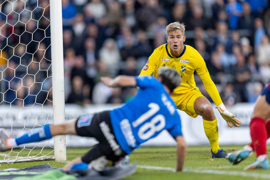Östers målvakt Mathias Nilsson