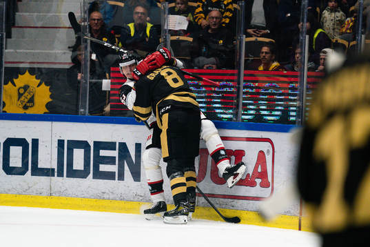 Malmö Redhawks Fredrik Händemark och Skellefteås Petter