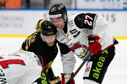 Skellefteås Oscar Möller och Malmö Redhawks Ponthus