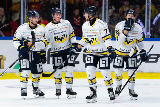 HV71s Marcus Davidsson deppar med lagkamrater