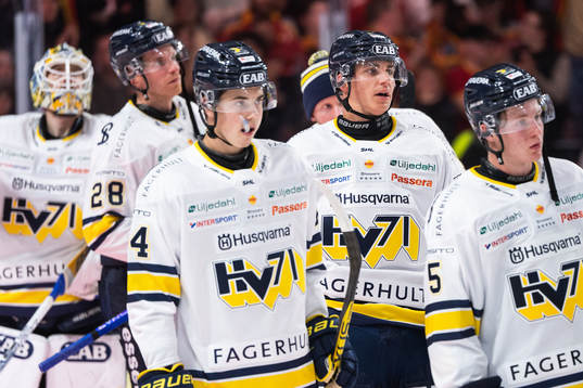 HV71s Herman Hansson deppar med lagkamrater