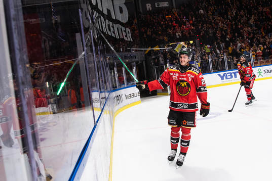 Luleås Joel Kant jublar