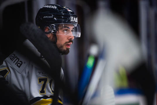 HV71s Tyler Vesel