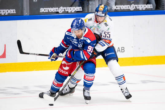 Oskarshamns Cameron Brace och Växjös Miika Koivisto