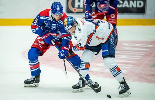 Oskarshamns Ahti Oksanen och Växjös Keegan Lowe