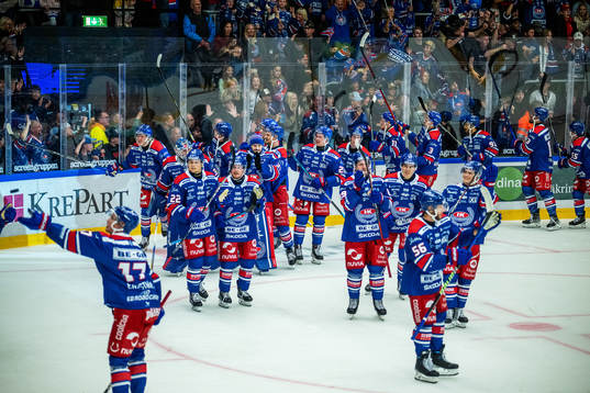 Oskarshamns spelare jublar