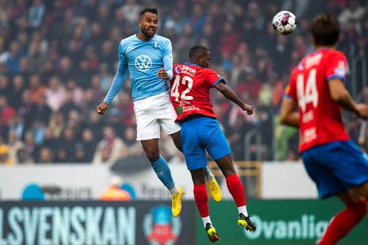 Malmö FFs Isaac Kiese Thelin och Helsingborgs Diego Cesar