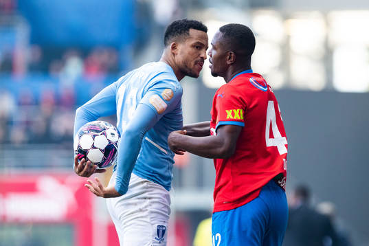 Malmö FFs Martin Olsson och Helsingborgs Diego Cesar De