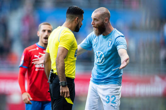 Malmö FFs Jo Inge Berget reagerar på domslut av Domare